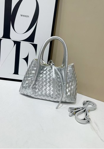 Mia Gallery Woven Vegan Leather Small Shoulder Bag Silver