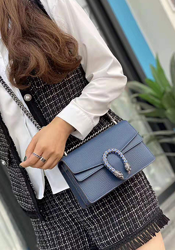 Jess Medium Leather Shoulder Bag Blue