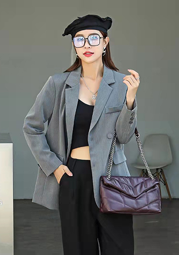 Yvonne Medium Envelope Shoulder Bag Lambskin Wine